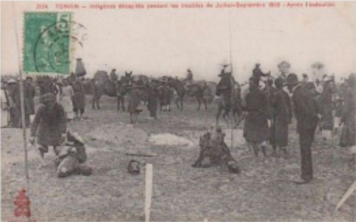  3124 TONKIN - Indigènes décapités pendant les troubles de Juillet-Septembre 1908 - Après l'exécution.